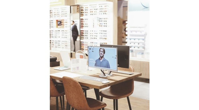 Grand Visions Pearle in Utrecht, the Netherlands, has undergone a remarkable retail transformation, courtesy of Studio Königshausen's visionary design. This revitalized customer journey not only prepares the optician's store for the future but also redefines it.  The space now boasts a contemporary, transparent, and industrial aesthetic, imparting an inviting and open atmosphere to visitors.